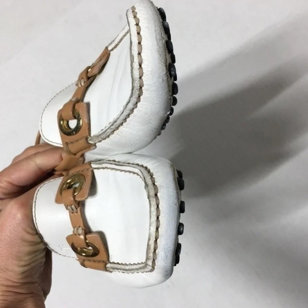 Tod’s White and Tan Leather Moccasins 4.5